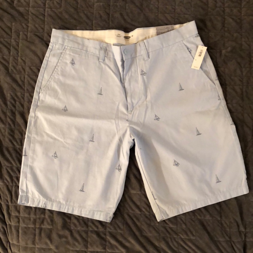 Men’s baby blue, sailboat shorts -slim cut (NEW)